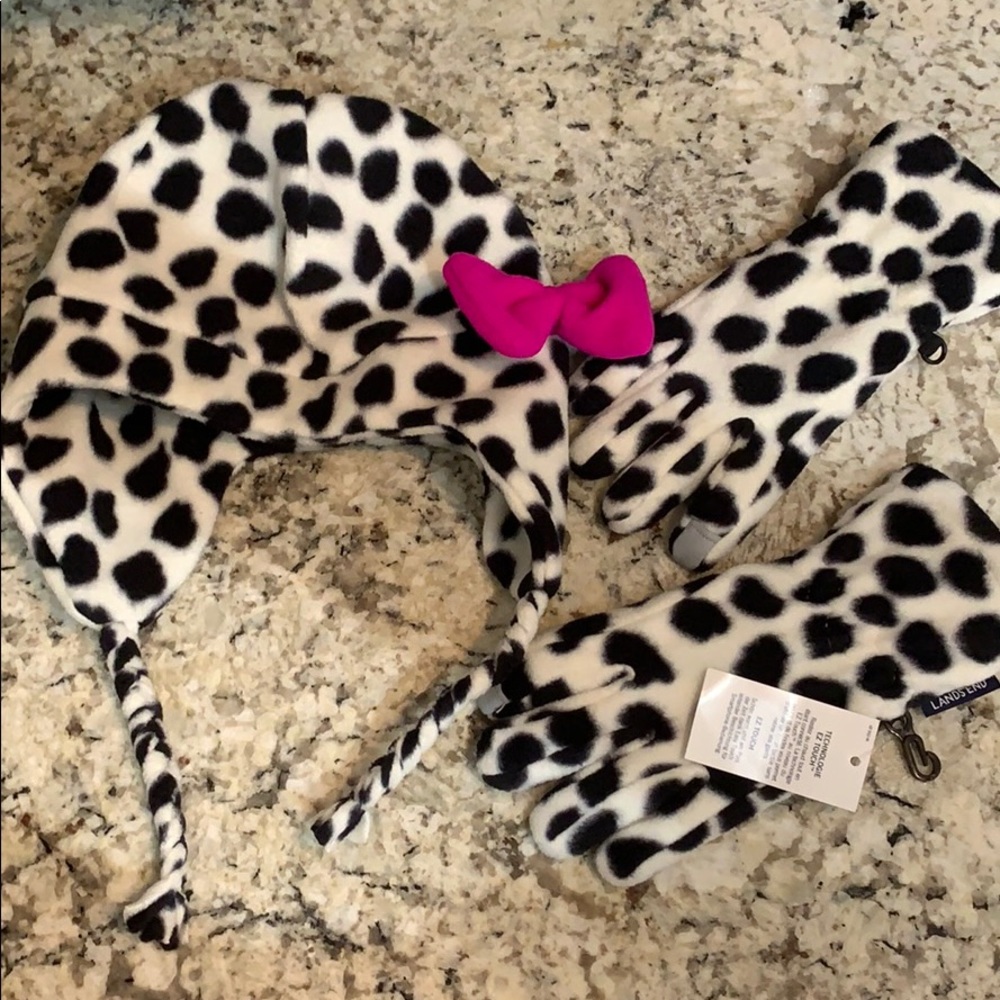 NWT lands end matching Dalmatian hat and gloves